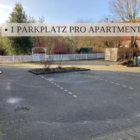 Haus Krabbe: Cyclist-Friendly Accommodation on Elbe-Weser Bike Path Wremen Exterior photo