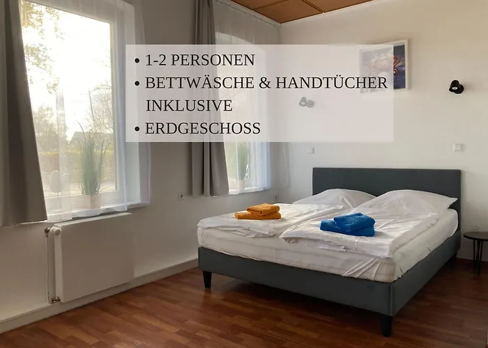 Haus Krabbe, Doppelzimmer 4, Fuer 1-2 Personen, Doppelbett, Ohne Kueche, Zentral Gelegen, Am Elbe-Weser-Radweg Mit Fahrradunterstellmoeglichkeit, Auch Fuer E-Bikes, Ideal Fuer Kurzaufenthalte, Smart-Tv 42 Zoll, Kostenfreier Parkplatz,