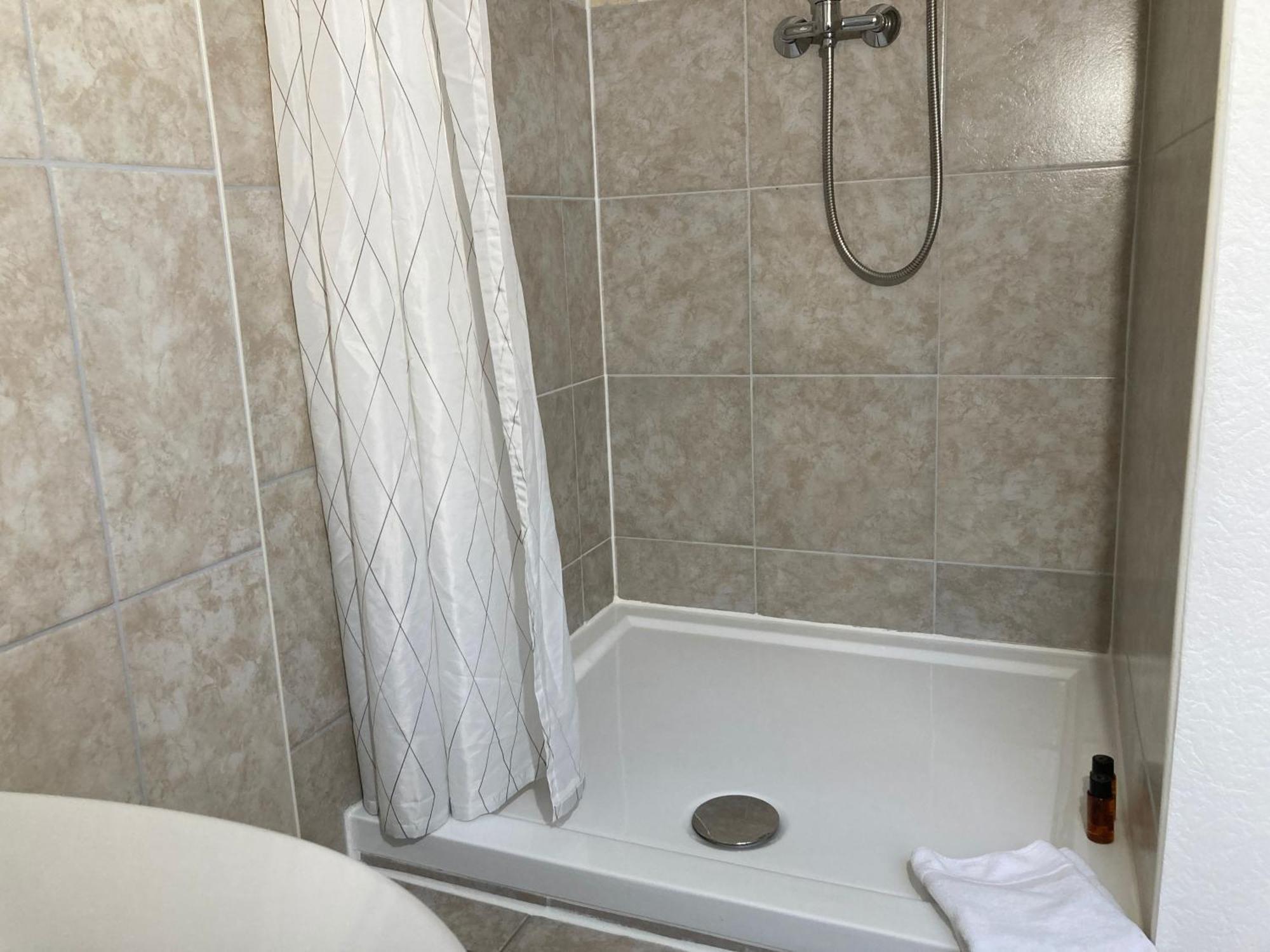 Homestay Haus Krabbe: Cyclist-friendly On Elbe-weser Bike Path Wremen